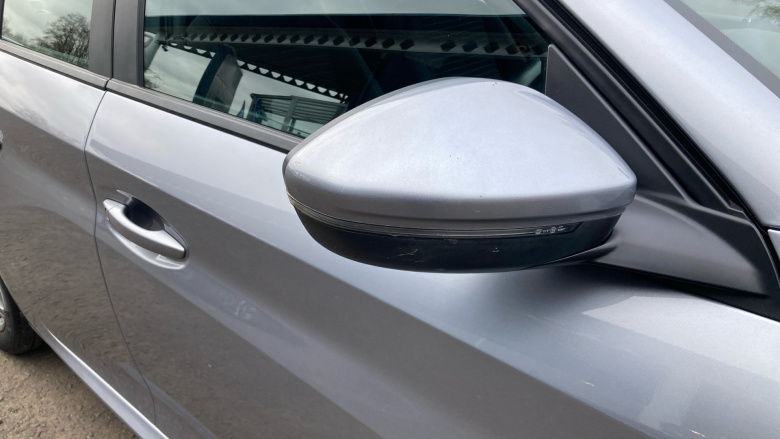 Peugeot 208 1.2 PureTech 100 Active 5dr Petrol Hatchback